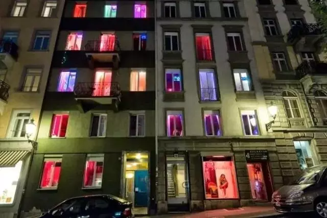 Les établissements érotiques à connaître à Genève — Le guide des Pâquis by night | Pleasures.app